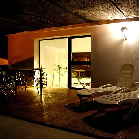 Сasa de vacaciones La Roca - A Fusion Of Modern And Typical Andalucian Architecture